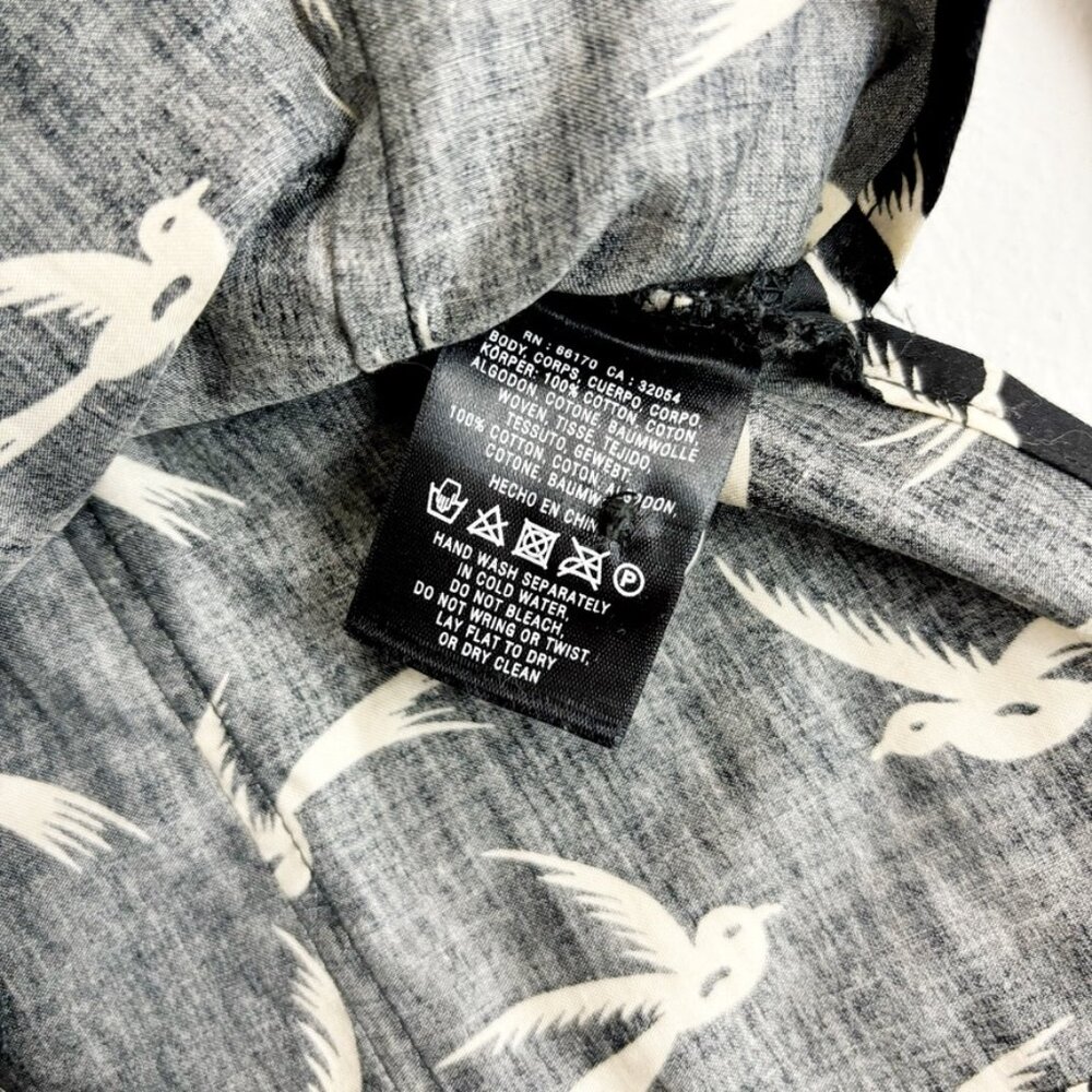 ANTHROPOLOGIE Field & Flower Bird Cardigan Medium Cozy Knit Whimsical Gray Flaw - Picture 6 of 10